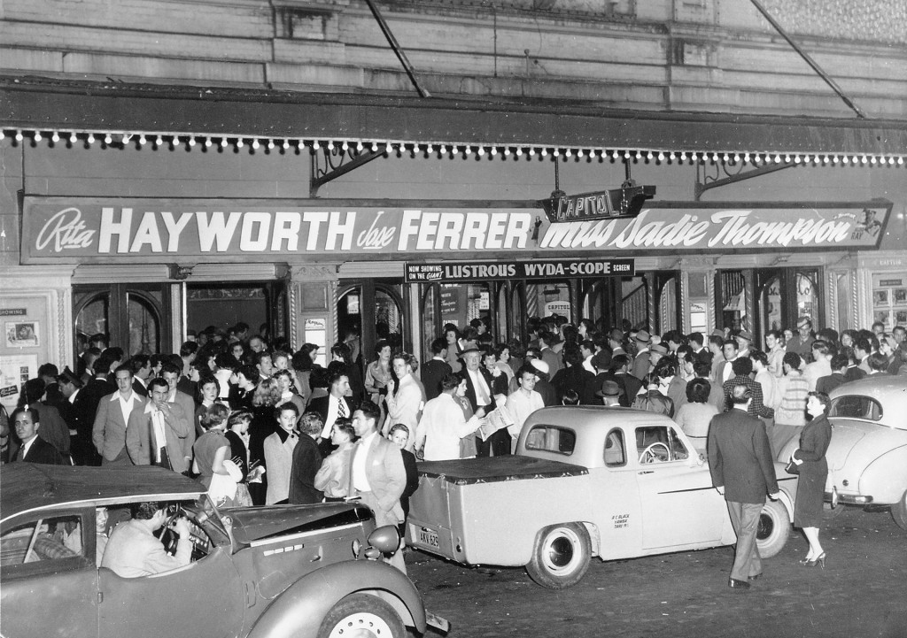 Movie crowds, Campbell Street, c.1950 (Photograph: City of Sydney Archives) 